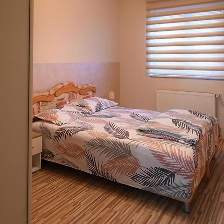 Mb Apartments Jagodina Buitenkant foto