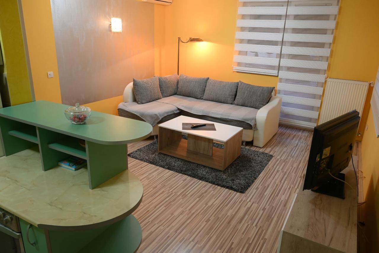 Mb Apartments Jagodina Buitenkant foto