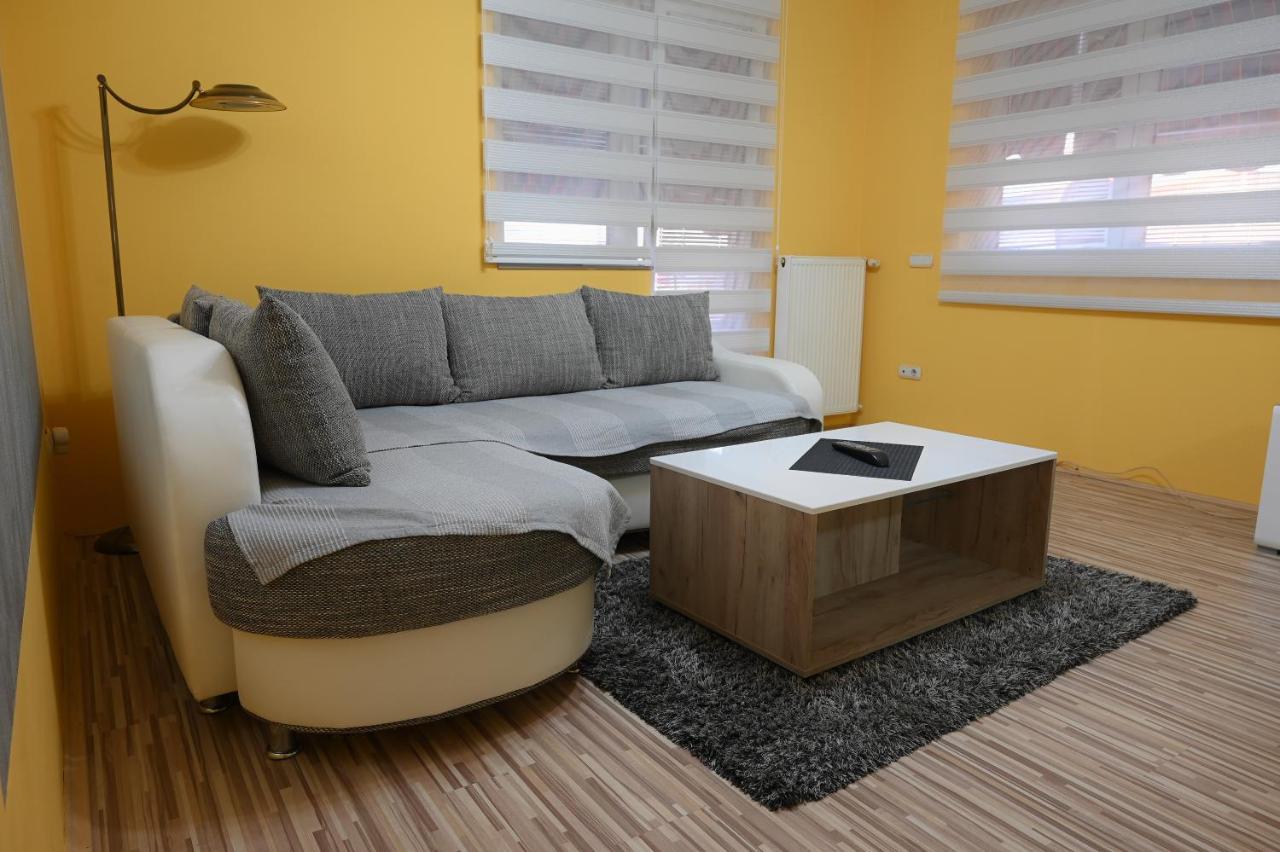 Mb Apartments Jagodina Buitenkant foto