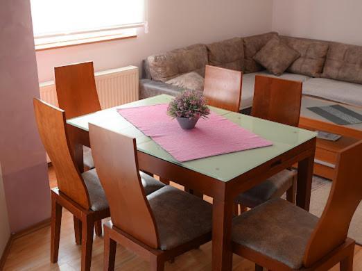 Mb Apartments Jagodina Buitenkant foto