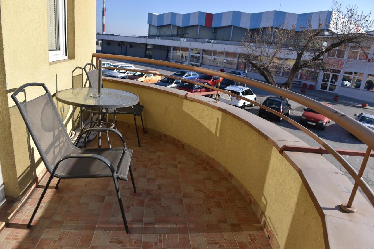 Mb Apartments Jagodina Buitenkant foto