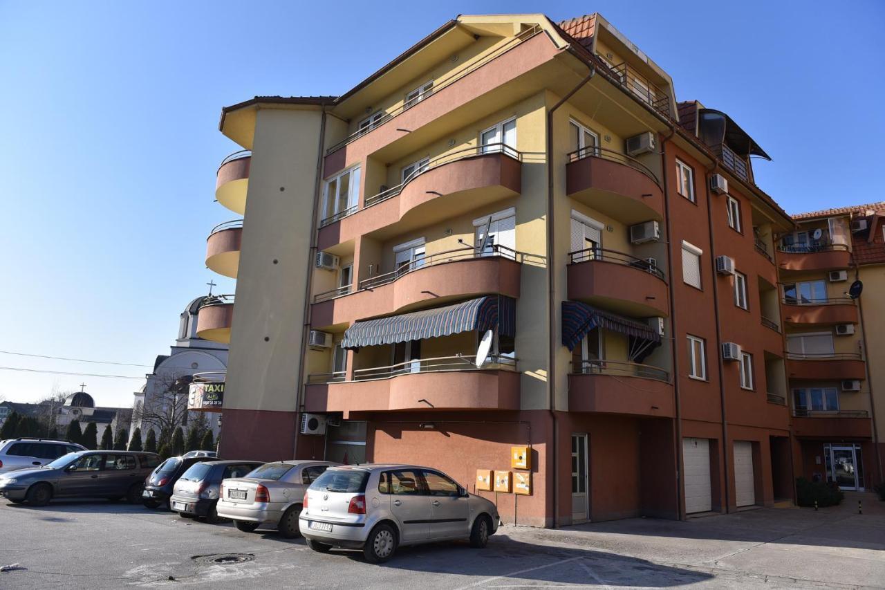 Mb Apartments Jagodina Buitenkant foto