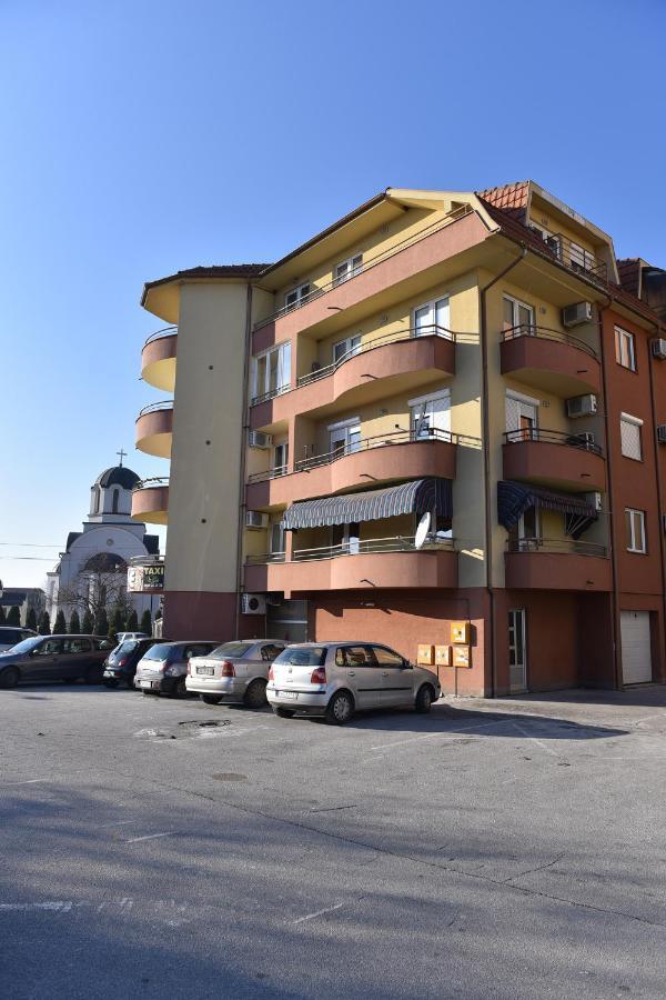 Mb Apartments Jagodina Buitenkant foto