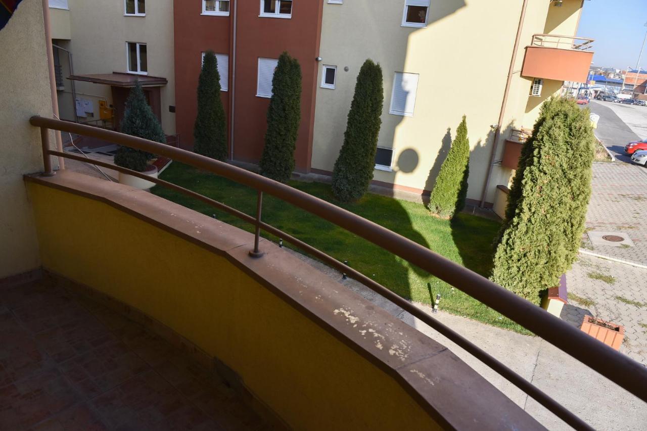 Mb Apartments Jagodina Buitenkant foto
