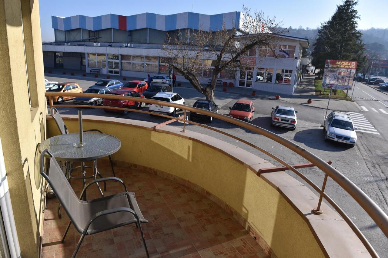 Mb Apartments Jagodina Buitenkant foto